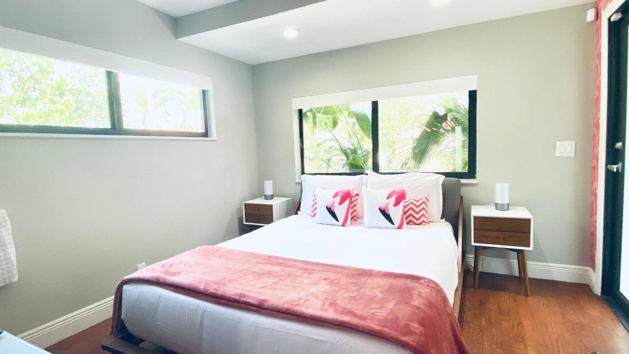 Experience Magic: Tropical Pool Escape Holiday home *